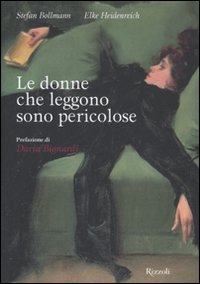 Attraverso i dipinti, i disegni e le fotografie questo volume racconta la storia della lettura femminile dal Medioevo al XXI secolo. Il tema della lettrice ha affascinato gli artisti di tutte le epoche. Sono stati tuttavia necessari molti secoli perch alle donne venisse permesso di leggere ci che volevano. Prima potevano ricamare, pregare, allevare bambini e cucinare. Ma nel momento in cui esse colgono nella lettura la possibilit di sostituire l'angusto mondo della loro casa con il mondo sconfinato del pensiero, della fantasia e del sapere, diventano una minaccia. Le donne che leggono sono pericolose perch in questo modo si sono appropriate (e forse lo fanno ancora oggi) di conoscenze ed esperienze originariamente non destinate a loro. Queste immagini di donne che leggono sono piene di bellezza, grazia ed espressivit. 

